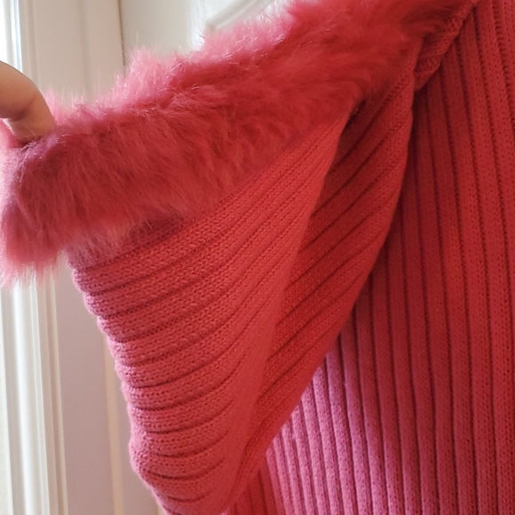 Susan Bristol Petite Pink faux fur sweater vest - Picture 4 of 8